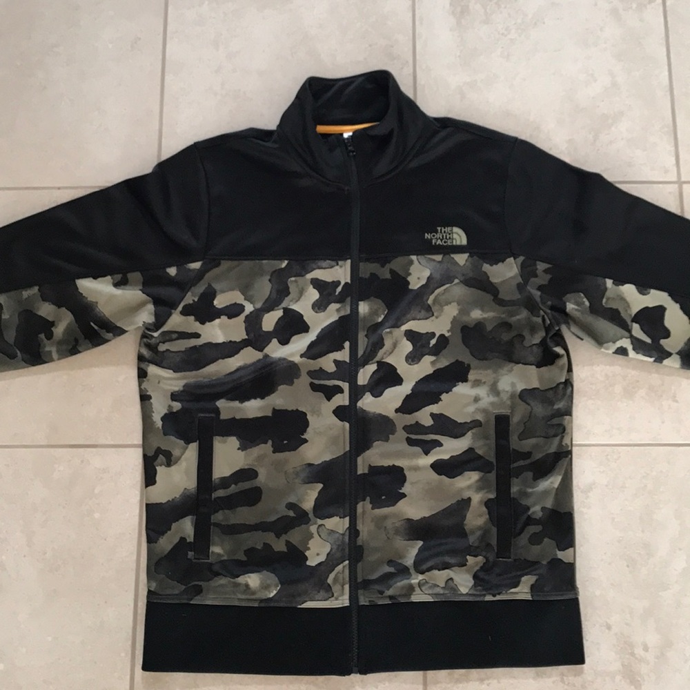 Men's Medium North Face zip up.